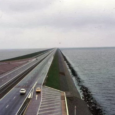 Holland - Nederlands All of these photographs were taken with my Canon F1 and scanned from the slides. Quality is therefore somewhat lacking!